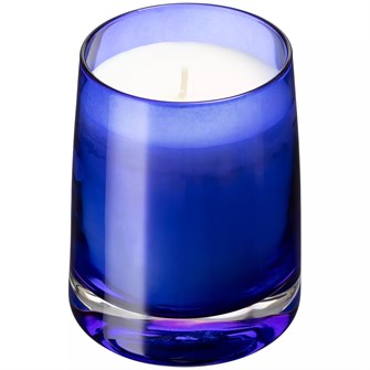 {{photo.Alt || photo.Description || 'Ароматическая свеча Fragnola, пряная древесина и кардамон, темно-синяя'}}