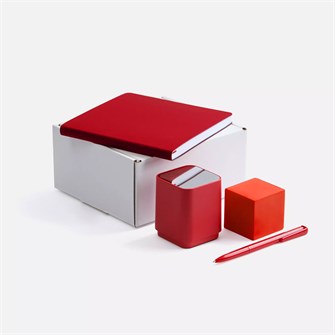 {{photo.Alt || photo.Description || 'Набор Square, красный'}}