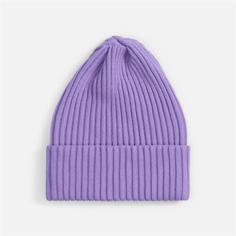 {{photo.Alt || photo.Description || 'Шапка Yong, сиреневая'}}