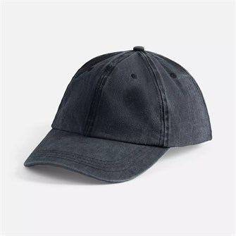 {{photo.Alt || photo.Description || 'Бейсболка Berwi, черная'}}