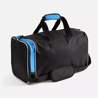 {{photo.Alt || photo.Description || 'Спортивная сумка Fitnext, черная с синим'}}