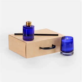 {{photo.Alt || photo.Description || 'Набор Fragnola, пряная древесина и кардамон, темно-синий'}}