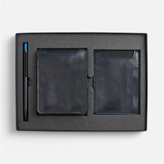 {{photo.Alt || photo.Description || 'Набор Arrival, черный с синим'}}